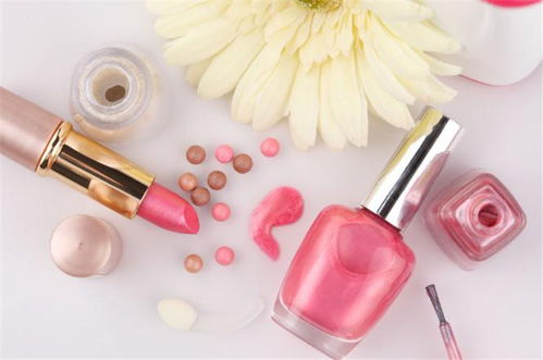 纤美妍化妆品 产品与店铺装修的视觉魅力